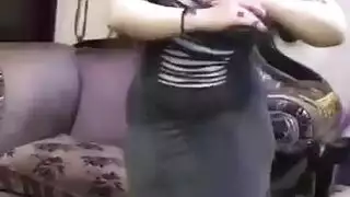 فرج خليجي مقابل مؤخرة مصرية: معركة رقص تتحول لجنس جماعي