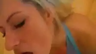 مؤخرة ناتالي بون المستديرة الضخمة في جلسة جنس إكس إكس إكس قاسية