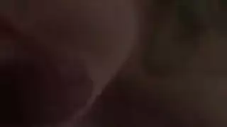 الروسية تحشو فتحاتها بألعاب جنسية