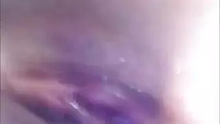 لقطات خلفية لفتاة خليجية مع تصفيق المؤخرة