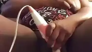 بيت ممتلئ: كل الثقوب مملوءة بقضيب أسود كبير