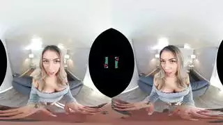 محاكاة إباحية بالواقع الافتراضي: حركة مع أثداء كبيرة