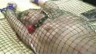 ساره تُمارس الجنس بخشونة ووحشية