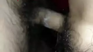 القذف بعمق داخل الكس