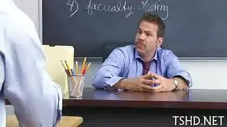 تيك البنت دون علم امه