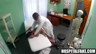 مقيد حصة زوجه شرفة