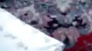فيديو عراقي صريح: الزوج يصور زوجته في جلسة جماعية بإدخال مزدوج