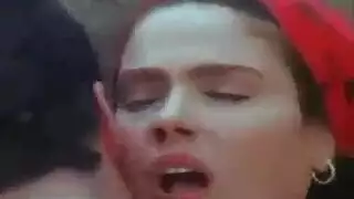 أثداء لوسي نيك والجنس فيلم إباحي مصري جامح على السطح مع معاملة خشنة