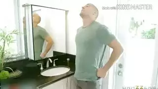 مشاهد إباحية وحشية بدون موافقة