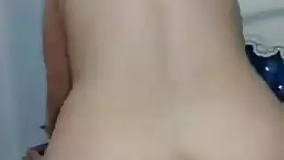 عراقية تركب بالعكس وتستمتع بالقضيب بعمق