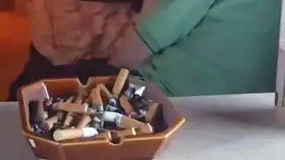 مراهقة تلعب بكسي في البرية: جلسة استمناء وحشية