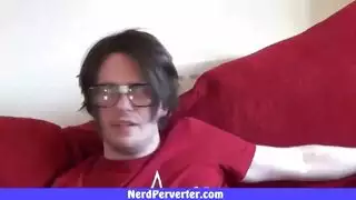 الذي يذاكر كثيرا قميص مبتل بالون