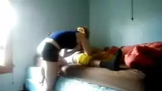 جي بي سي: عاهرة بيضاء تُدمر أمام زوجها