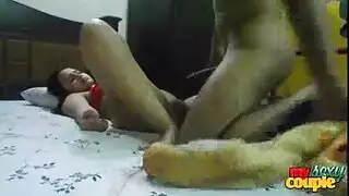 فيلم إكس كامل: زوجة الأب تغوي ابن الزوج في مشاهد صريحة