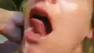 بدين بصاصة وقحة