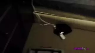 هاوية يائسة تأخذ قذف مزدوج على الوجه