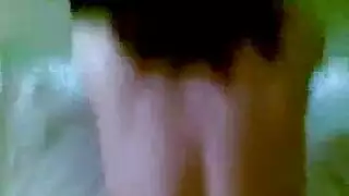 علاقة سرية للزوجة العربية: جلسة قذف داخلية من رجل أسود