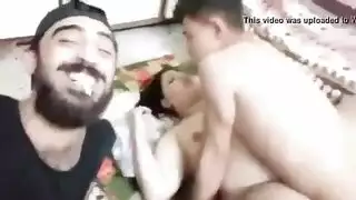 كواليس: زوجة عربية تتحول إلى نجمة بورنو لزوجها