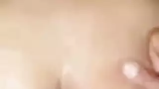 مال مقابل المؤخرة: صفقة الطالبة الخلفية الكبيرة