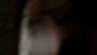 3 بنات و اصطناعي مترجم