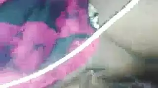 ممرضة وقحة وطبيب أسنان يخدمان مريضًا راغبًا معًا