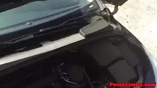 ضربات شرجية ومهبلية قاسية للعاهرة المستسلمة المتلهفة