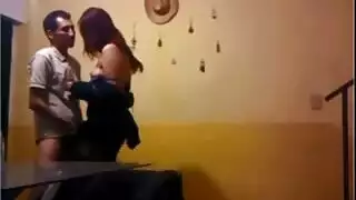 كاميرا سرية تلتقط علاقة زوجة جنسية صريحة