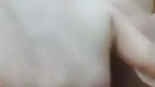 عاهرة عربية ساخنة من المغرب تتوق للجنس الشرجي الخشن ولعب الأقدام