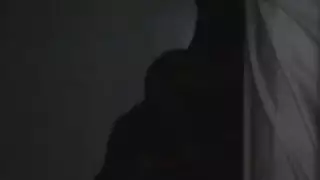 حفلة سكس لهواة: تدخل عميق في كس الفتاة السمراء