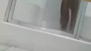 متلصص يسجل وعد العرض المباشر القذر