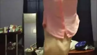 فتاة مذهلة تبتلع زبي الصلب في مشهد إباحي جامح