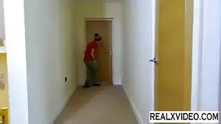 الإبن يهيج على آمه