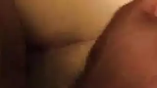 حركة القضيب الأسود الكبير: ديريك يملأ فتحة رجل متزوج