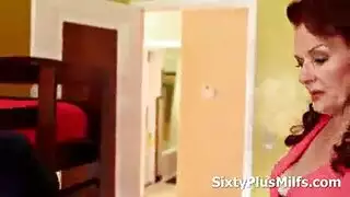 نهاية ثلاثي بين الأعراق بالقذف داخل المهبل