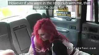 سائق تاكسي ونيك شابة في التاكسي مترجم عربي