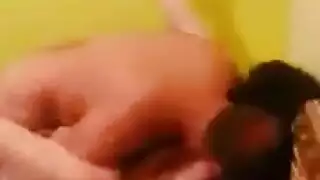 يزهب مع حبيبتو الى ويحس بالملل