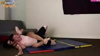 بنت بينك ولد في المدرسة