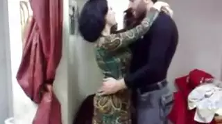 زوجة أب عربية ساخنة تخون زوجها بقضيب عشيقها السري