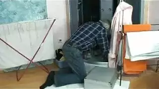 رغبة غير مرشحة: جلسة عاطفية لأب مع فتاته