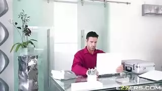 الاب ينيك بنتو في الحمام