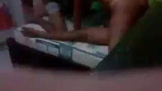 جنس جماعي تبادلي لفوق الثلاثين: أزواج يتشاركون الأكراه والفروج