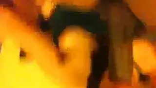 الجنس لأول مرة: تمزق غشاء بكارة العروس