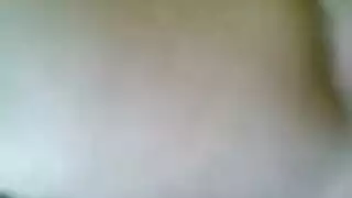 زوجة خائنة تحصل على فرجها ممتلئًا بالشغف