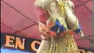 مهرجان رقص شرقي جنسي جماعي تحت شمس مصر